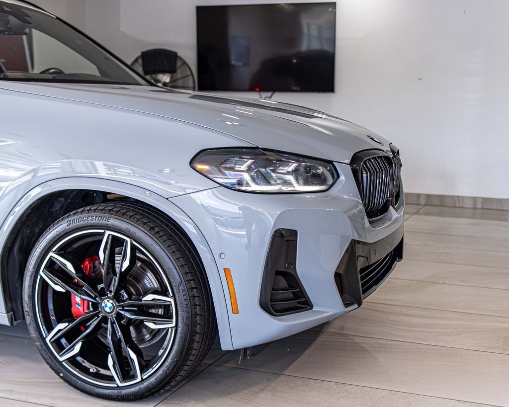 Used 2024 BMW X3 M40i w/ Premium Enhanced Package AWD/4WD image 3