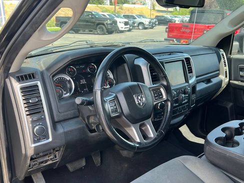 Used 2022 RAM 1500 Classic SLT w/ Electronics Convenience Group AWD/4WD image 26