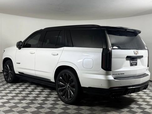 Used 2025 Cadillac Escalade V AWD/4WD image 6