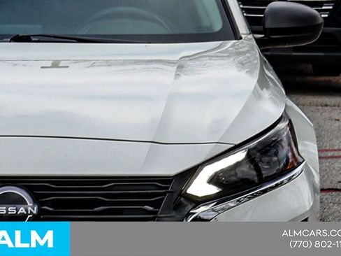 Used 2025 Nissan Altima 2.5 SV image 15