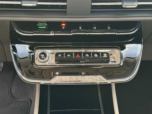 Certified 2024 Lincoln Corsair Premiere image 32