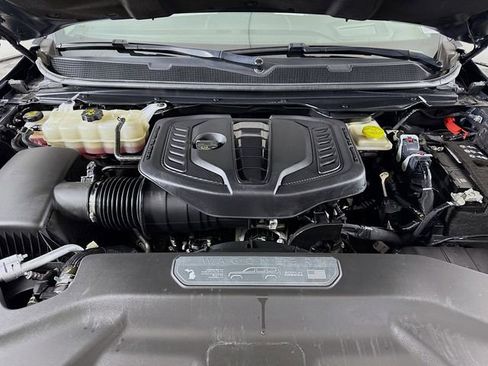 Used 2023 Jeep Wagoneer Series III w/ Rear Seat Video Group 1 AWD/4WD image 33