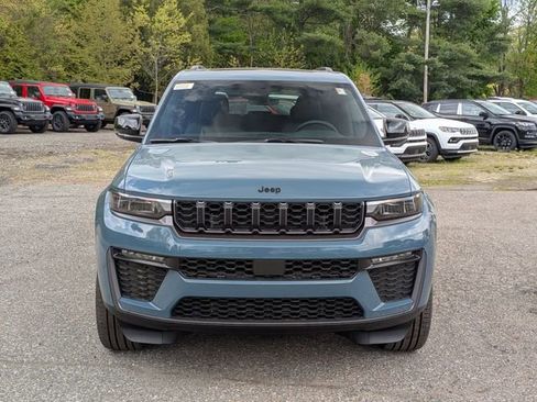 New 2026 Jeep Grand Cherokee Limited AWD/4WD image 8