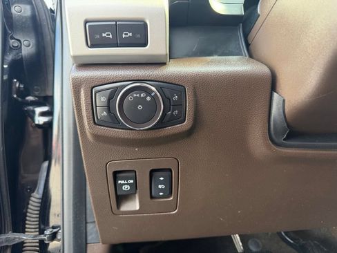 Used 2018 Ford F150 King Ranch AWD/4WD image 30