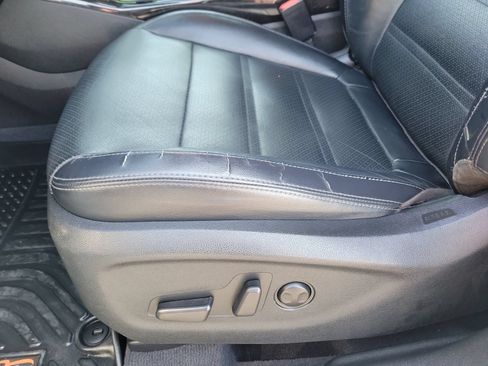 Used 2017 Kia Sorento EX w/ EX Premium Package FWD image 21