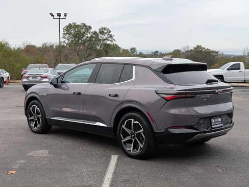 Used 2025 Chevrolet Equinox EV LT w/ Convenience Package image 7