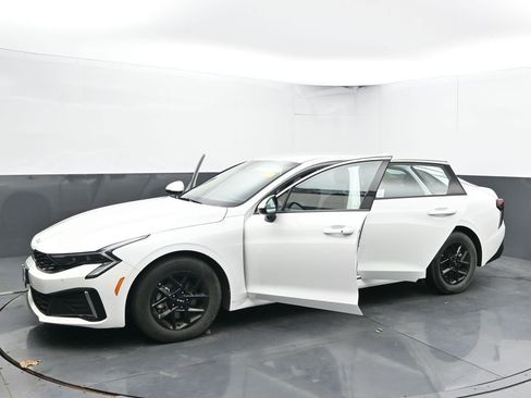 Used 2025 Kia K5 LXS image 71