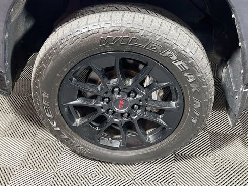 Used 2023 Toyota Tundra Limited w/ TRD Off-Road Package AWD/4WD image 28