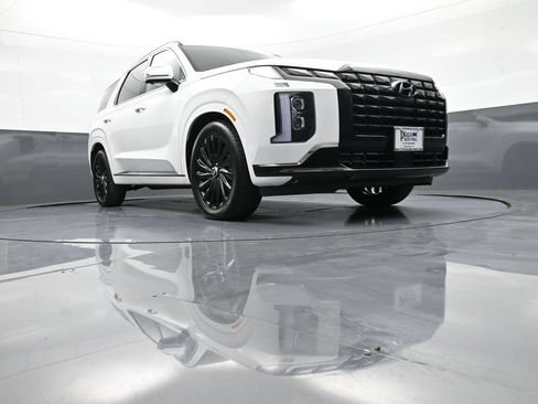 Certified 2025 Hyundai Palisade Calligraphy AWD/4WD image 32
