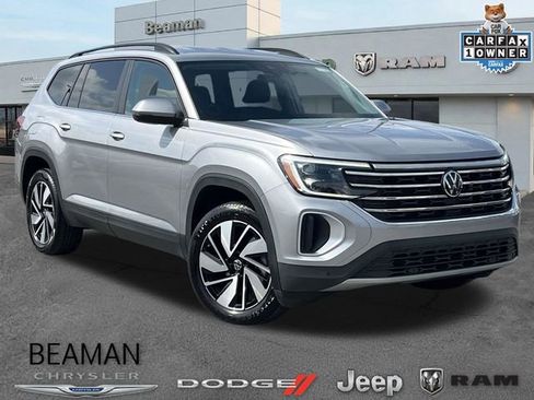 Used 2025 Volkswagen Atlas SE FWD image 1
