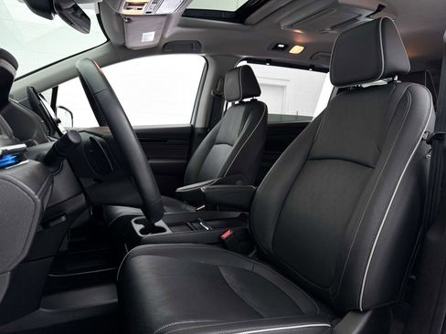 Used 2023 Honda Odyssey Elite image 19