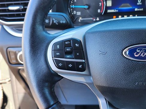 Used 2022 Ford Explorer XLT w/ Equipment Group 202A image 30