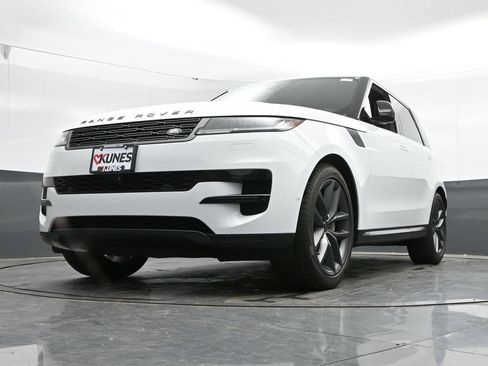 Used 2024 Land Rover Range Rover Sport SE AWD/4WD image 44