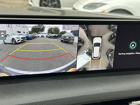 Used 2023 Genesis GV70 2.5T w/ Advanced Package image 21