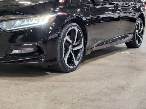 Used 2019 Honda Accord Sport image 17