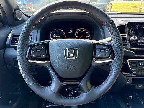 New 2026 Honda Ridgeline Black Edition image 11