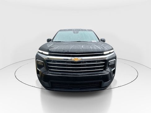 New 2026 Chevrolet Traverse LT FWD image 3