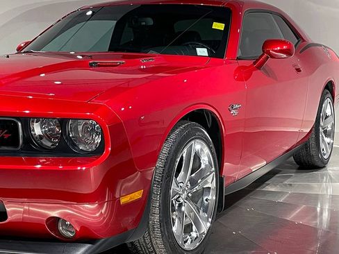 Used 2010 Dodge Challenger R/T RWD image 22