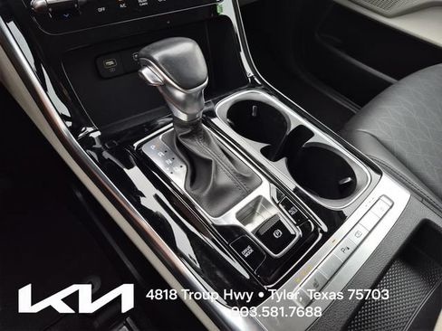 Certified 2024 Kia Carnival EX FWD image 47