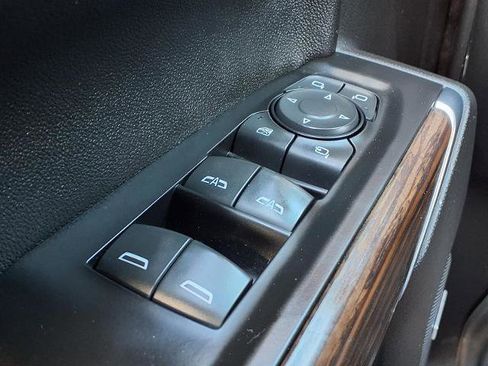 Used 2020 Chevrolet Silverado 1500 High Country image 18