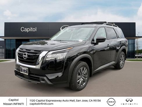 New 2025 Nissan Pathfinder SV w/ SV Premium Package image 1