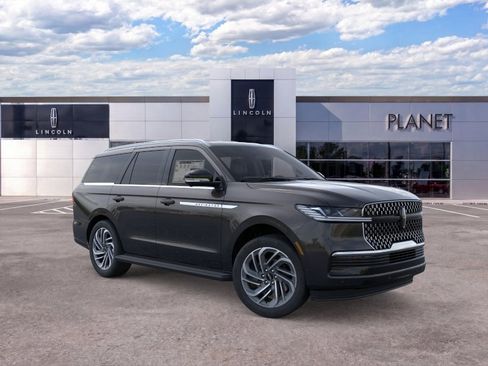 New 2026 Lincoln Navigator Premiere AWD/4WD image 7