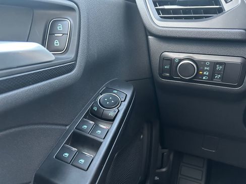 New 2026 Ford Escape ST-Line w/ Cold Weather Package image 40