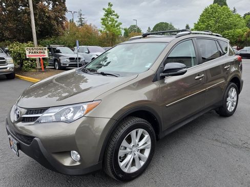 Used 2015 Toyota RAV4 Limited w/ Technology Package AWD/4WD image 2