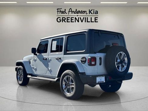 Used 2022 Jeep Wrangler Unlimited Sahara w/ Cold Weather Group image 5
