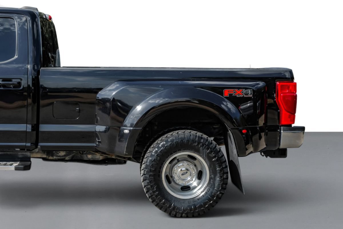 Used 2022 Ford F350 Lariat w/ Lariat Ultimate Package AWD/4WD image 11
