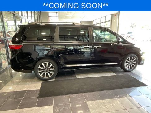 Used 2018 Toyota Sienna Limited Premium AWD/4WD image 5