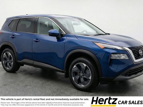 Used 2025 Nissan Rogue SV image 1