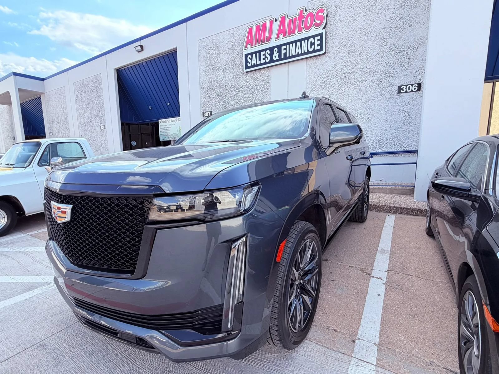 Used 2021 Cadillac Escalade Sport Platinum AWD/4WD image 1