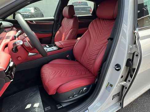 Used 2025 Genesis G80 3.5T Sport image 26