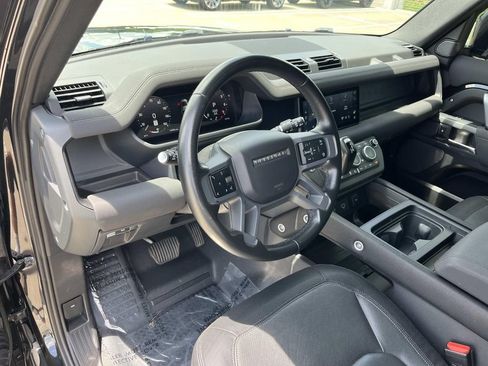 Certified 2023 Land Rover Defender 110 X-Dynamic SE AWD/4WD image 11