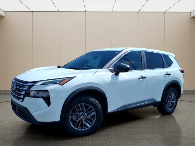 Used 2024 Nissan Rogue S AWD/4WD image 2