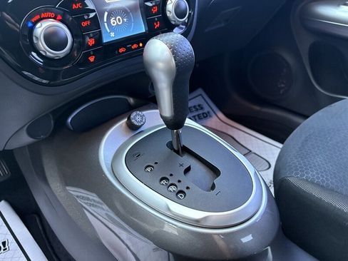 Used 2012 Nissan Juke SV w/ Interior Illumination Pkg image 12
