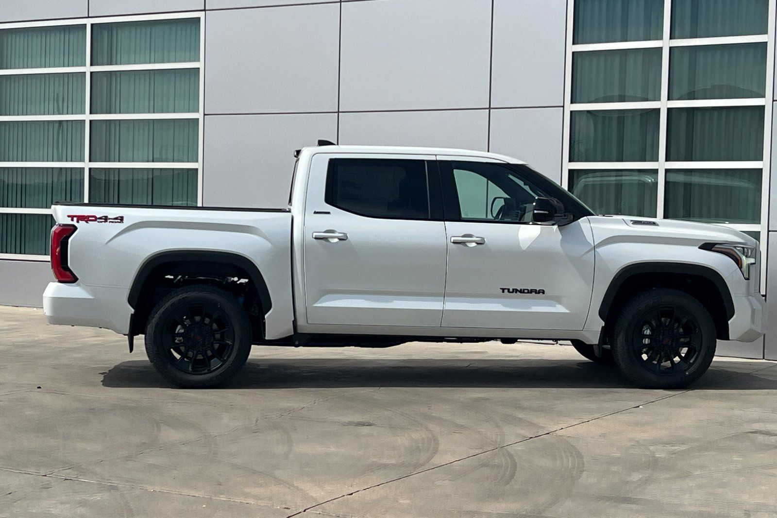 New 2026 Toyota Tundra Limited AWD/4WD image 3