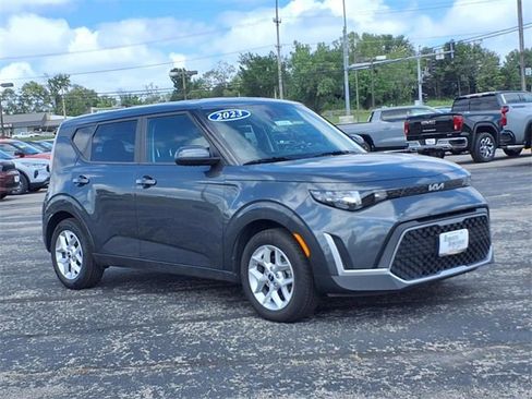 Used 2023 Kia Soul LX w/ Option Group 015 image 2