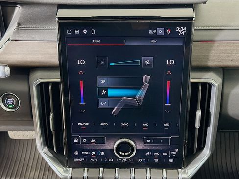 Used 2024 GMC Acadia Denali w/ Super Cruise Package image 24