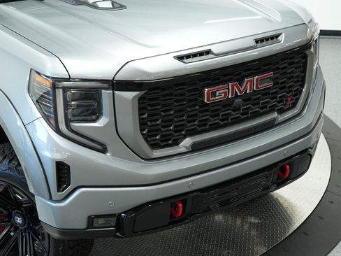 Used 2025 GMC Sierra 1500 AT4 w/ AT4 Premium Package AWD/4WD image 54