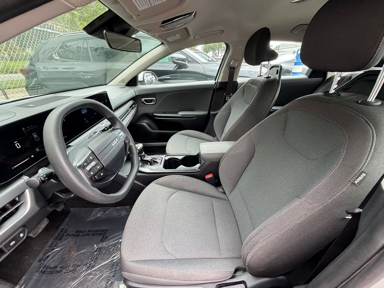 Used 2025 Kia K4 FWD image 25