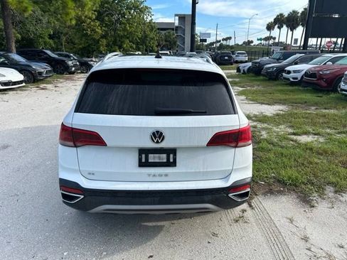 Used 2022 Volkswagen Taos SE FWD image 17