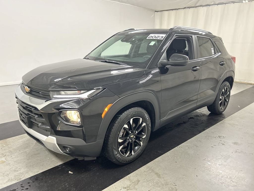 Certified 2023 Chevrolet TrailBlazer LT w/ Convenience Package FWD image 5