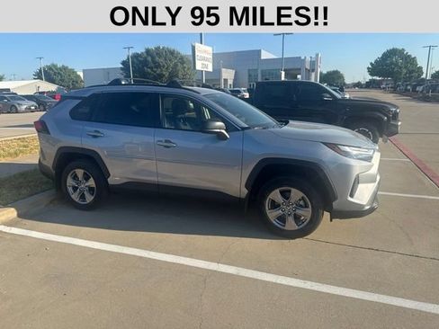 Used 2025 Toyota RAV4 LE AWD/4WD image 2