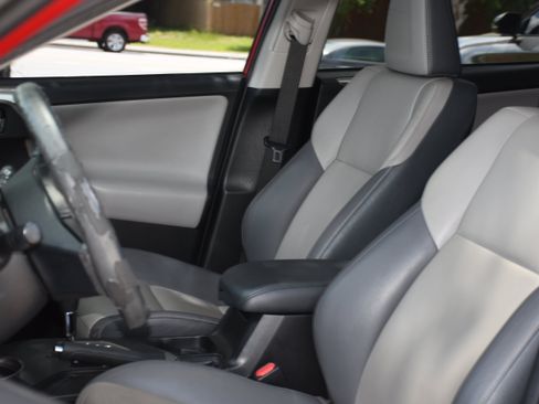 Used 2015 Toyota RAV4 Limited w/ Outdoor Package FWD image 13