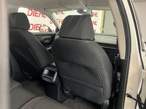 Used 2024 Honda HR-V LX image 11