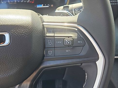 Used 2023 Jeep Grand Cherokee Altitude image 27