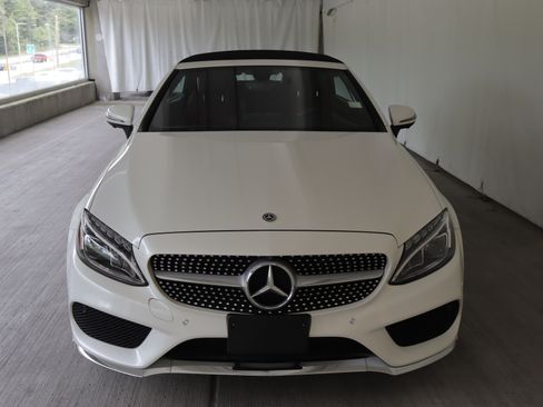 Used 2018 Mercedes-Benz C 300 4MATIC Cabriolet image 4