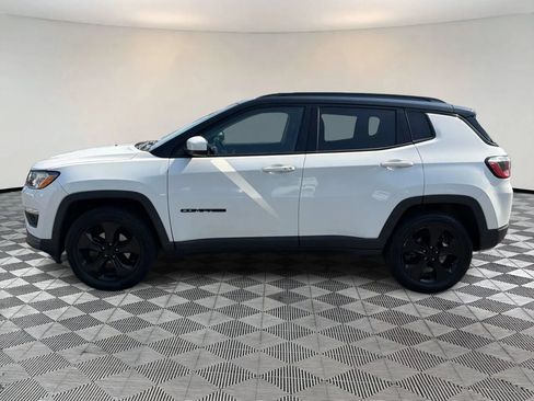Used 2019 Jeep Compass Latitude AWD/4WD image 4